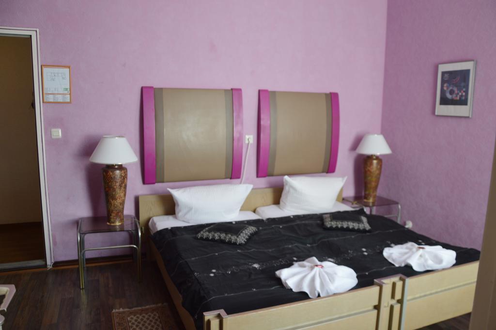Pension Ingeborg เบอร์ลิน ภายนอก รูปภาพ